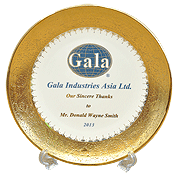 จานโชว์เบญจรงค์ งานบริษัท Gala Industries Asia Ltd.