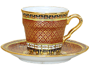 แก้วกาแฟเหลี่ยม เบญจรงค์ ลายพิกุลทอง แก้วกาแฟเหลี่ยม เบญจรงค์ ลายพิกุลทอง