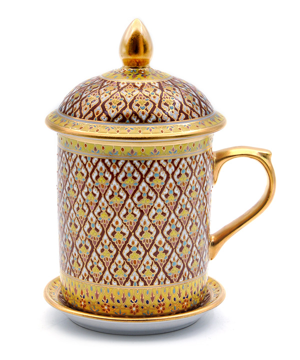 Benjarong Mug in Phum-Kaw-Bin pattern, Matt Glaze.